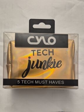 NWT CYLO Tech Junkie 5-Piece Tech Essentials Kit with Holographic Pouch